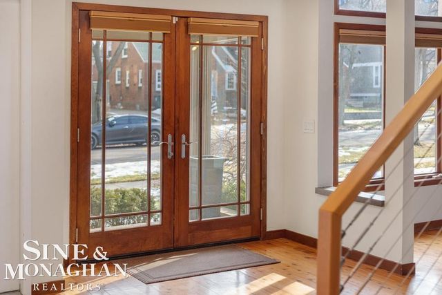 827 Forestdale Road, Royal Oak, MI 48067