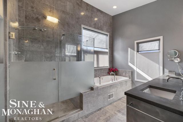 827 Forestdale Road, Royal Oak, MI 48067