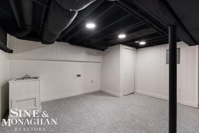 827 Forestdale Road, Royal Oak, MI 48067