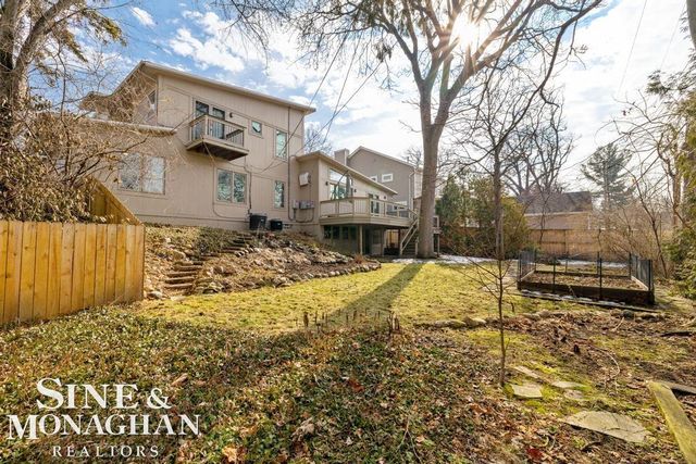 827 Forestdale Road, Royal Oak, MI 48067