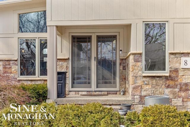 827 Forestdale Road, Royal Oak, MI 48067