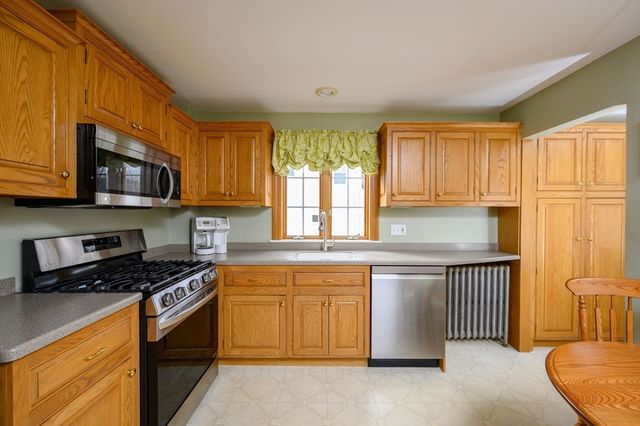 616 N Elm St, West Bridgewater, MA 02379