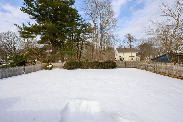 616 N Elm St, West Bridgewater, MA 02379