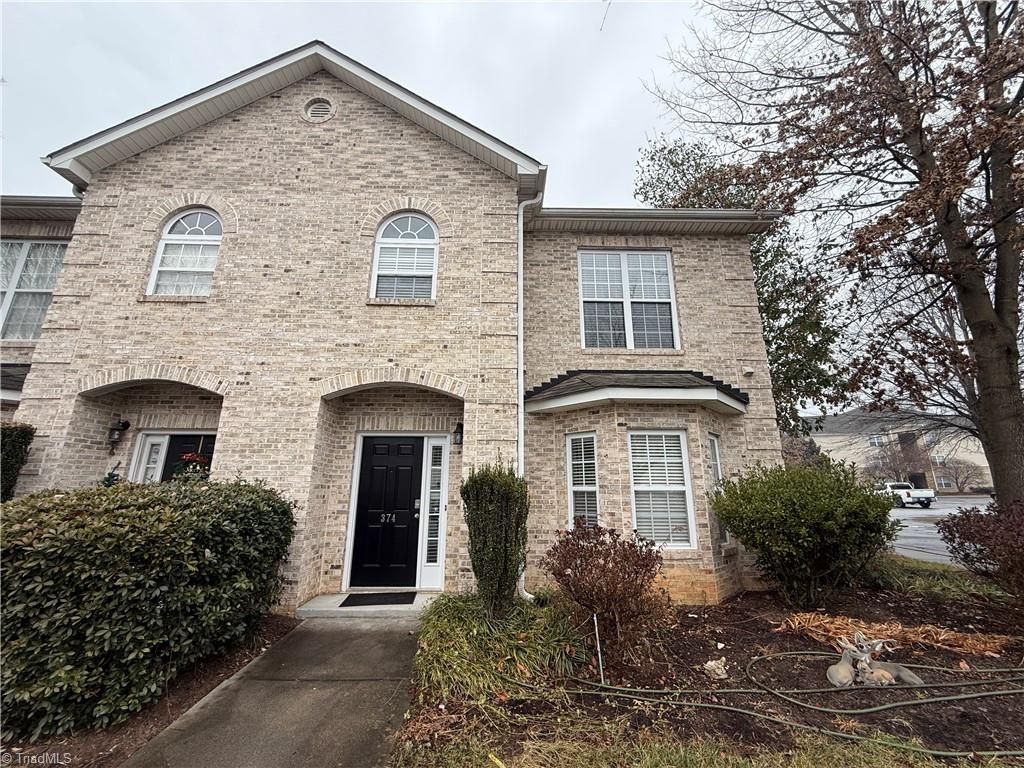 374 Summergate Drive, Winston-salem, NC 27103