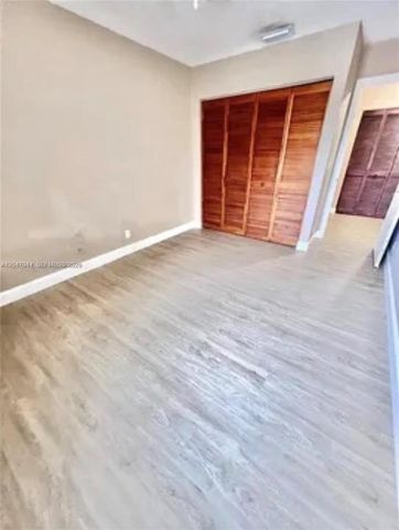 8291 SW 44th Place 8291, Davie, FL 33328
