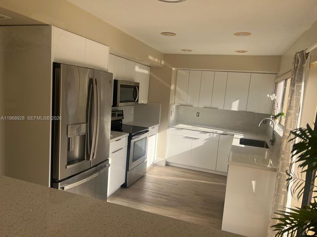 15000 SW 91st Ter 0, Miami, FL 33196