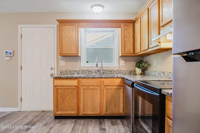 11414 Deham Dr, Louisville, KY 40241