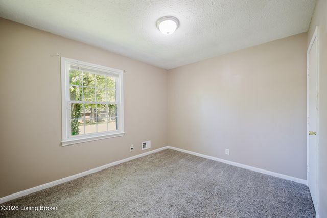 11414 Deham Dr, Louisville, KY 40241