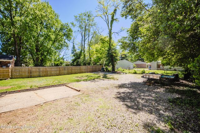 11414 Deham Dr, Louisville, KY 40241