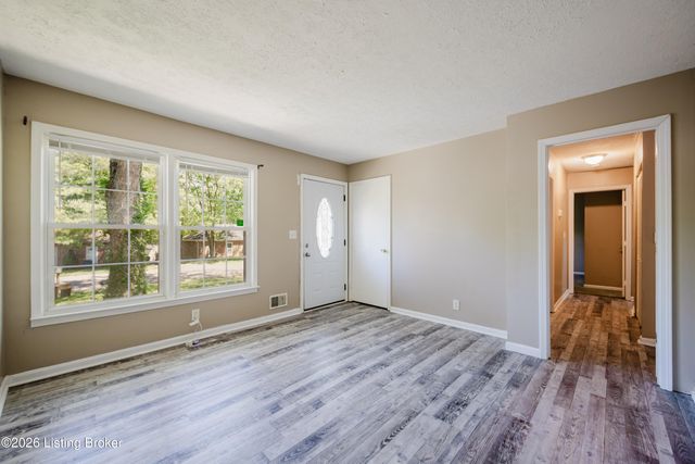 11414 Deham Dr, Louisville, KY 40241