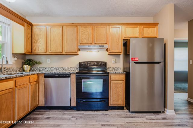11414 Deham Dr, Louisville, KY 40241