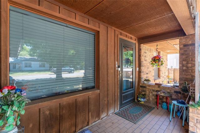 605 S 5th Street, Clinton, OK 73601