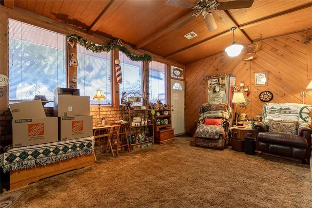 605 S 5th Street, Clinton, OK 73601