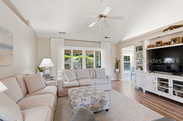 1732 Amberly Dr, Myrtle Beach, SC 29575