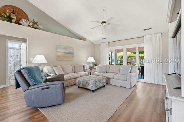 1732 Amberly Dr, Myrtle Beach, SC 29575