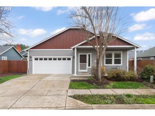1839 S 57TH St, Springfield, OR 97478