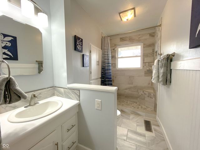 5914 Monona Drive, Kokomo, IN 46902