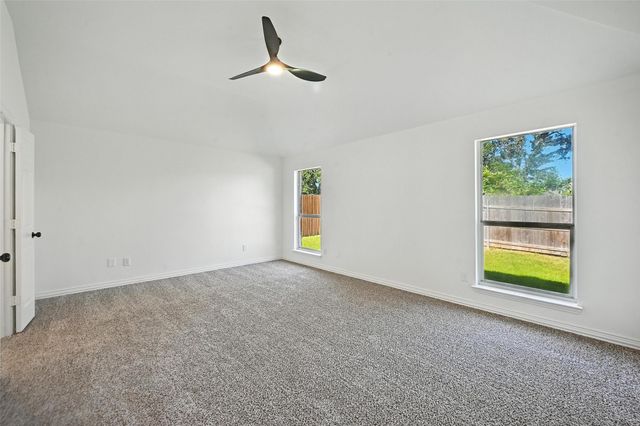 713 Madeline Court, Azle, TX 76020