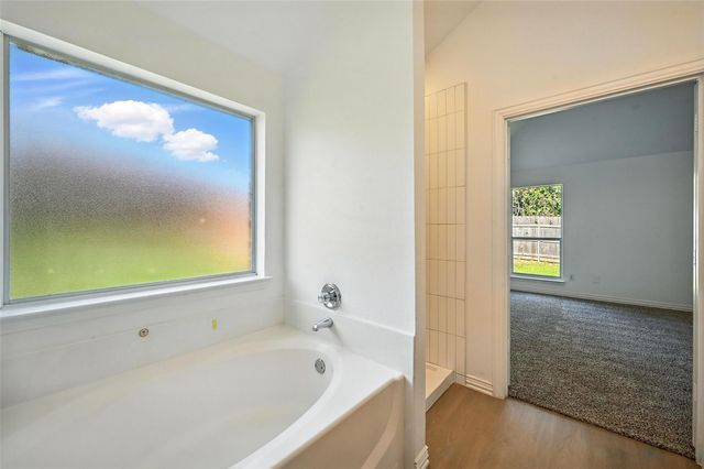 713 Madeline Court, Azle, TX 76020
