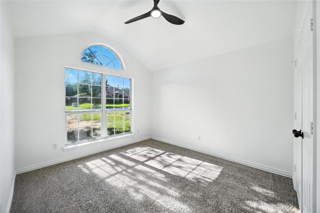 713 Madeline Court, Azle, TX 76020