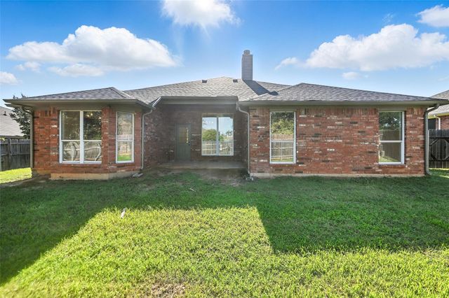 713 Madeline Court, Azle, TX 76020