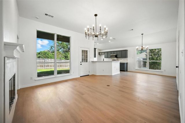 713 Madeline Court, Azle, TX 76020