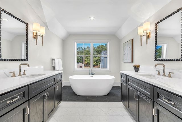 6 Oak Knoll Road, Natick, MA 01760