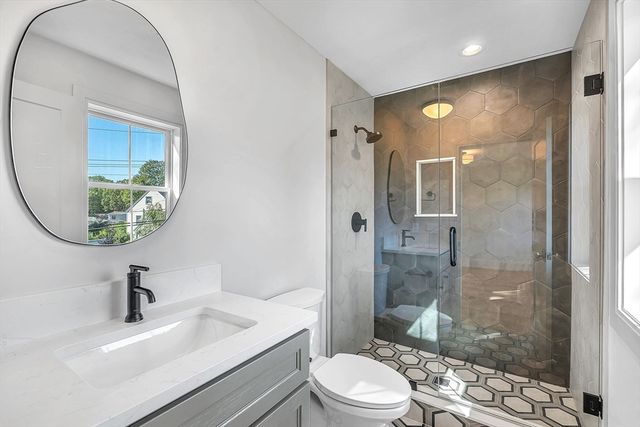 6 Oak Knoll Road, Natick, MA 01760
