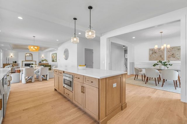 6 Oak Knoll Road, Natick, MA 01760