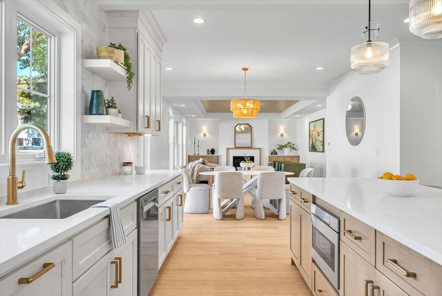 6 Oak Knoll Road, Natick, MA 01760