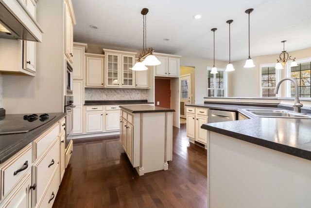 254 Deerfield Lane, Dunnville, KY 42528
