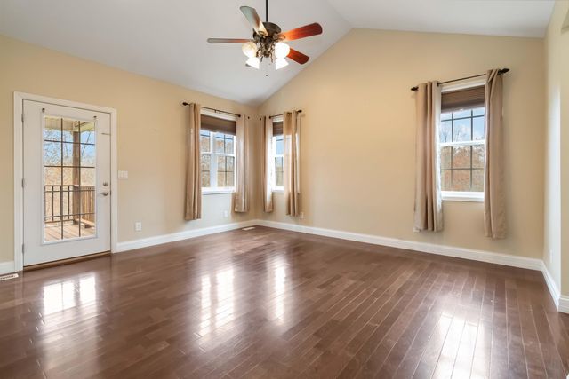 254 Deerfield Lane, Dunnville, KY 42528