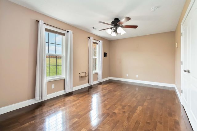 254 Deerfield Lane, Dunnville, KY 42528