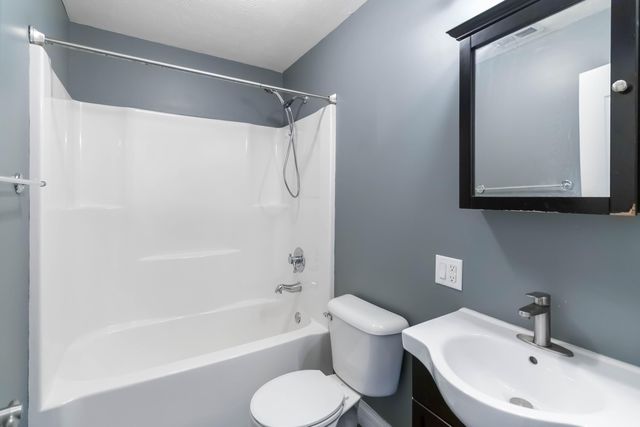 254 Deerfield Lane, Dunnville, KY 42528