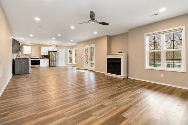 254 Deerfield Lane, Dunnville, KY 42528