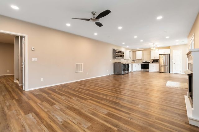 254 Deerfield Lane, Dunnville, KY 42528