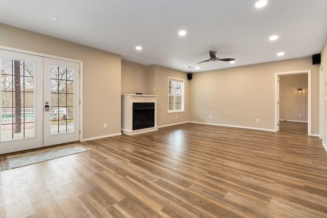 254 Deerfield Lane, Dunnville, KY 42528
