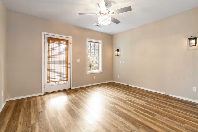 254 Deerfield Lane, Dunnville, KY 42528