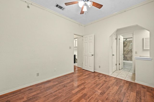 3111 Tom Green ST 203, Austin, TX 78705