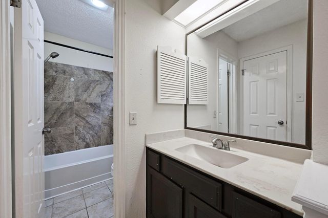 3111 Tom Green ST 203, Austin, TX 78705