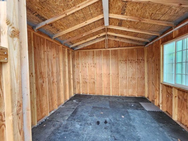 2589 Lynn Dr, Pinole, CA 94564