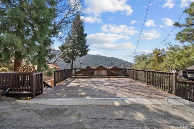 820 Arbula Drive, Crestline, CA 92325