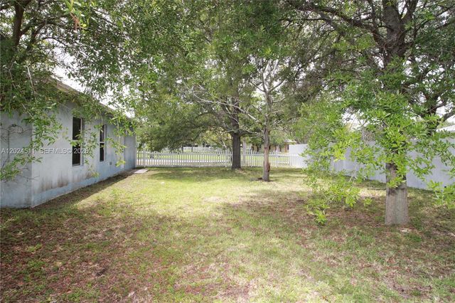 2121 NW 68th Ter, Miami, FL 33147