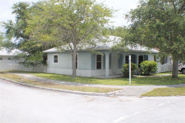 2121 NW 68th Ter, Miami, FL 33147