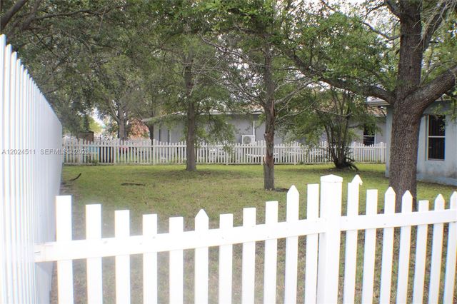 2121 NW 68th Ter, Miami, FL 33147