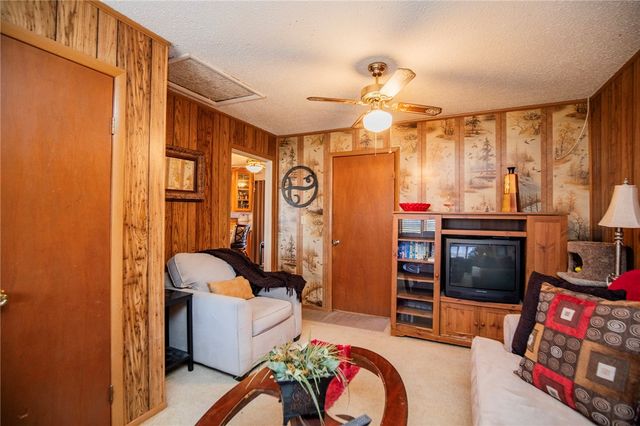 107 11th Street, Bentonville, AR 72712