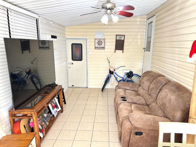 875 NE 48 Th St Lot 179, Deerfield Beach, FL 33064