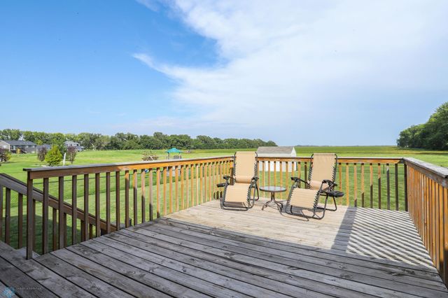 809 W Summerwood Trail, Dilworth, MN 56529
