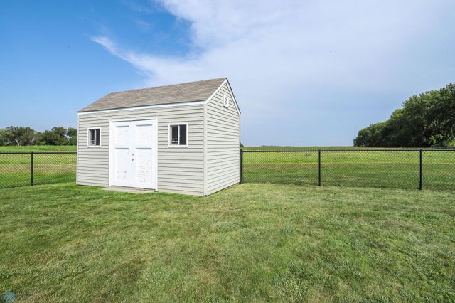 809 W Summerwood Trail, Dilworth, MN 56529