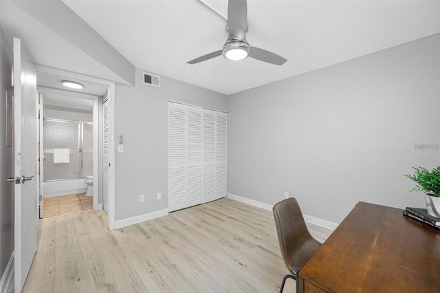 1100 E BAY DRIVE 82, Largo, FL 33770